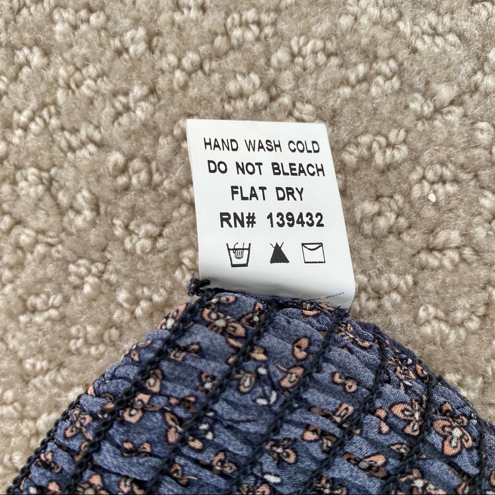 NWOT. Papaya Blue Floral Tank size small - Picture 5 of 5